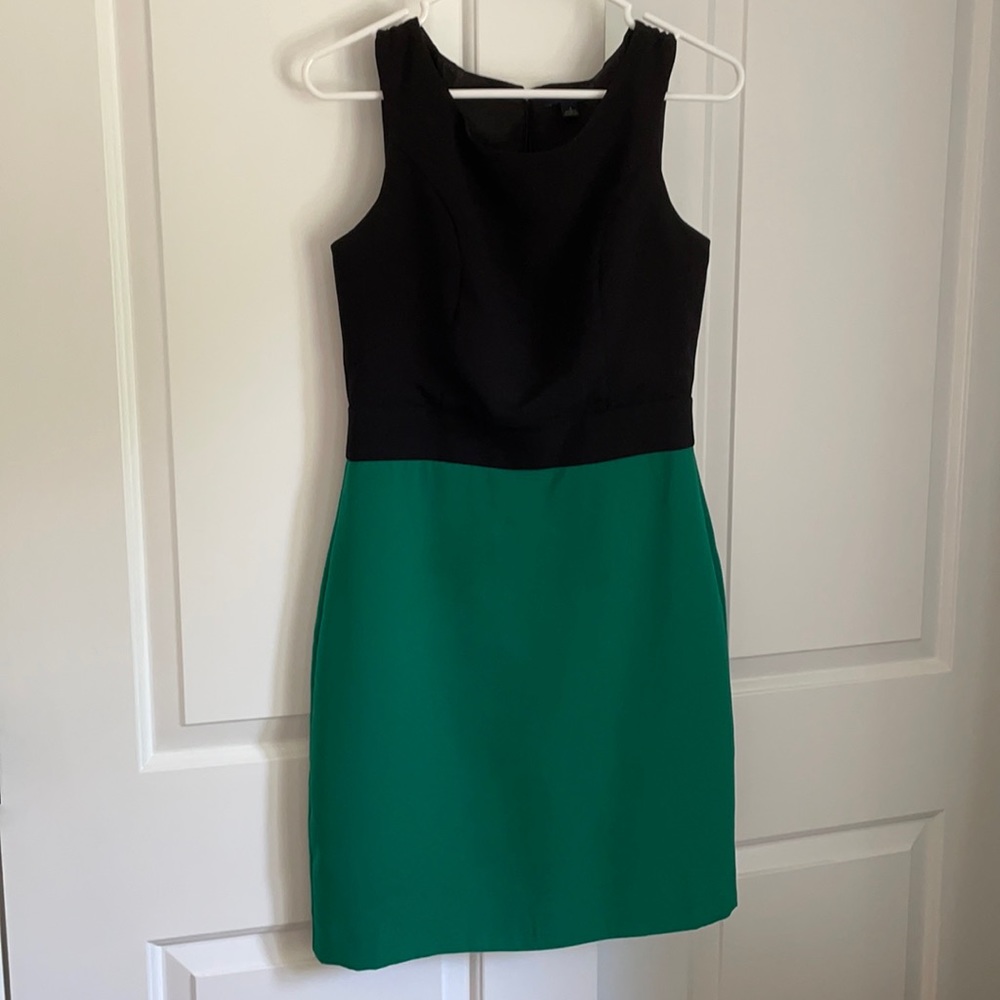 Black and green Banana Republic Shift Dress